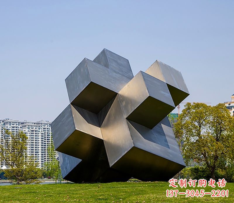 达州童年回忆,用魔方不锈钢雕塑激发梦想