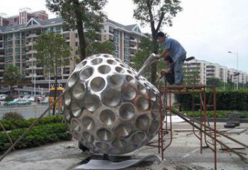 达州精心打造的街边苹果雕塑