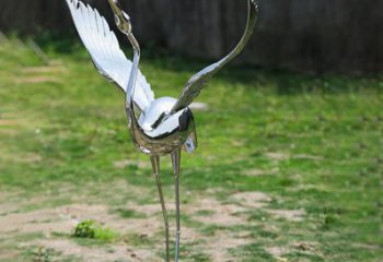 达州高端定制丹顶鹤展翅不锈钢雕塑