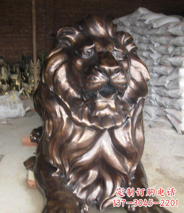 达州静静躺在你身边,西洋狮子铜雕塑给你精致的拥抱