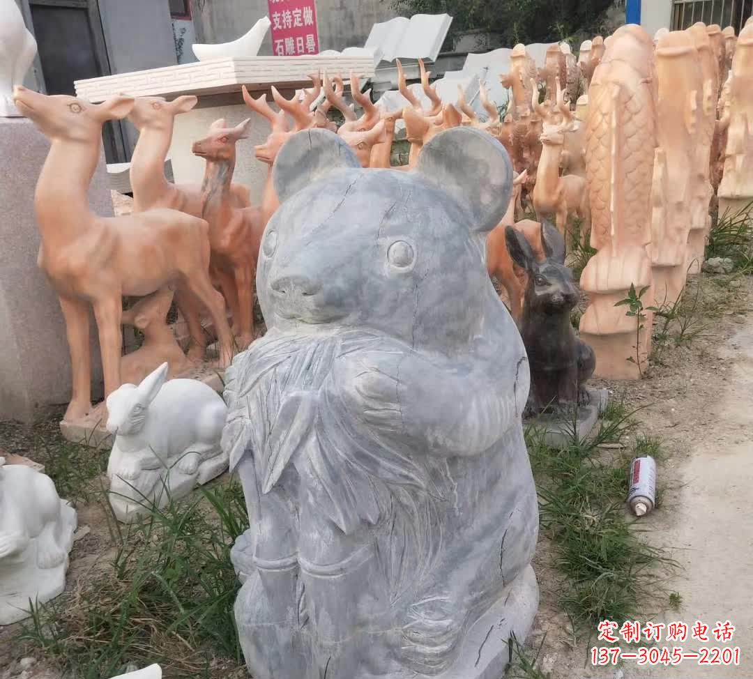 达州青石熊猫雕塑,传承古典文化