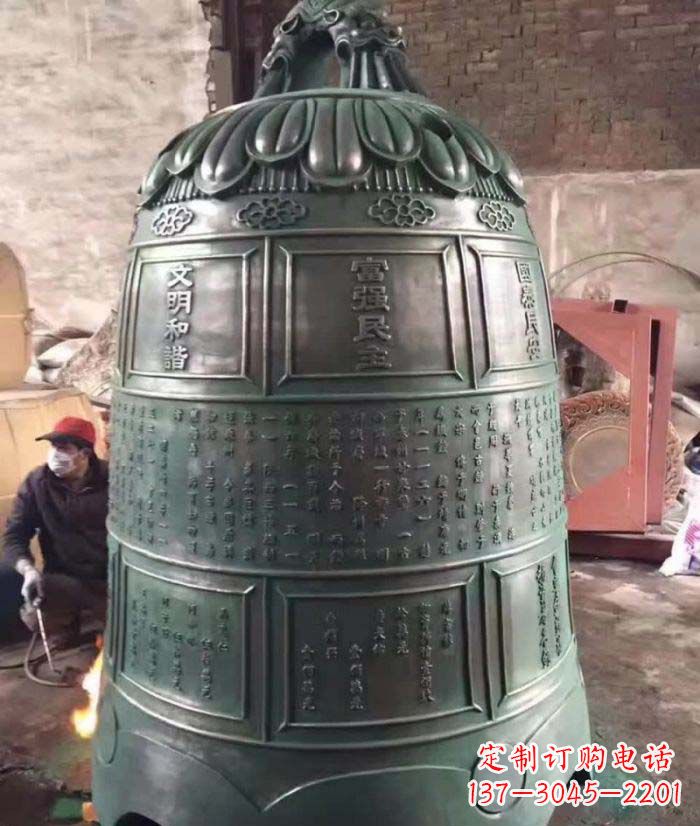达州古典铜钟雕塑,装点家园