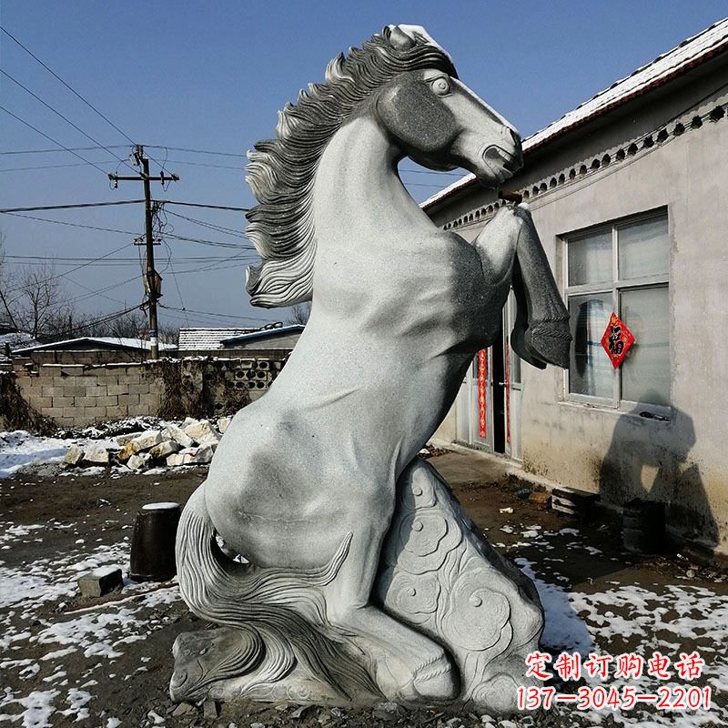 达州艺术品呈献——人立而起的马儿石雕