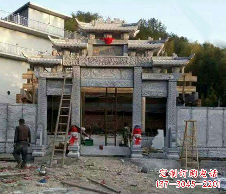 达州三门仿古石雕牌坊打造质感升级的精致建筑