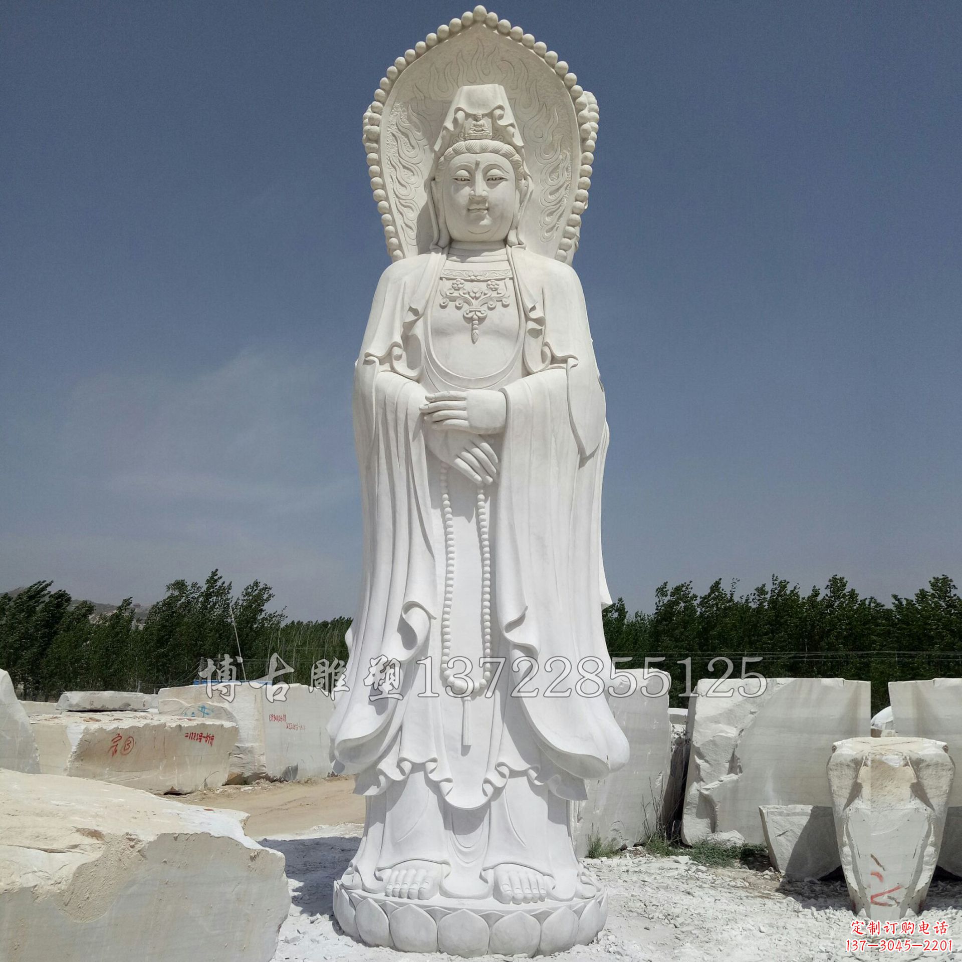 达州观赏性质的三面观音石雕塑