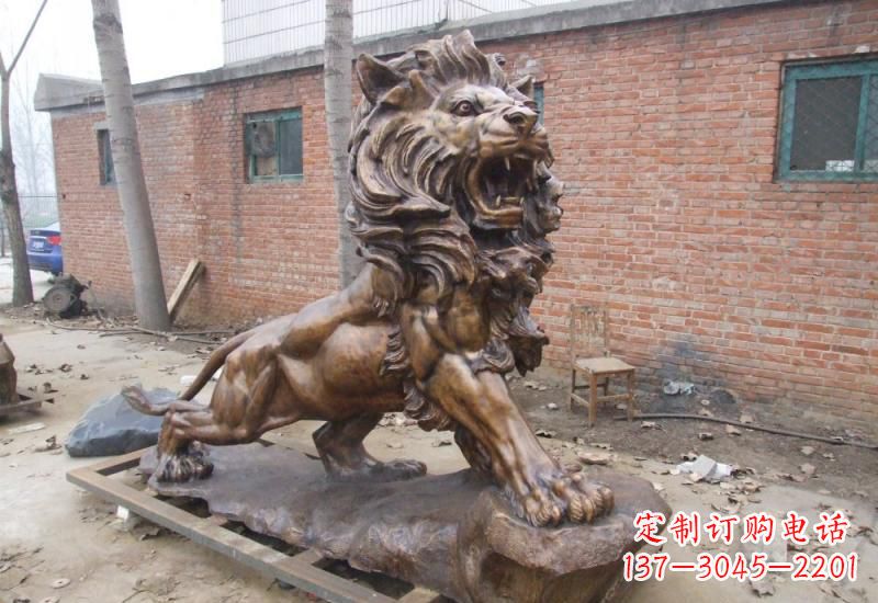 达州高雅华贵的狮子铜雕