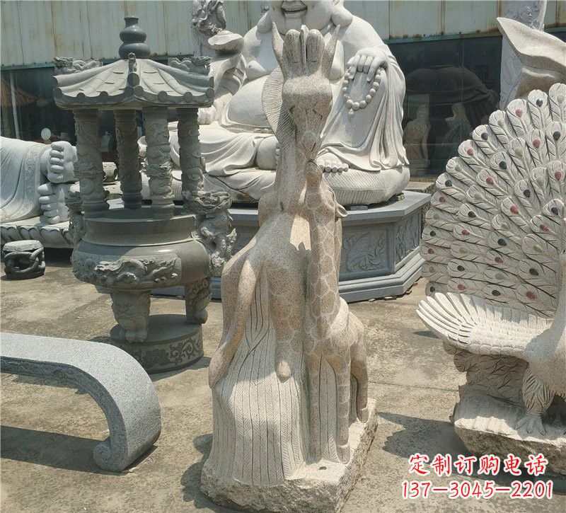 达州高贵优雅的长颈鹿雕塑