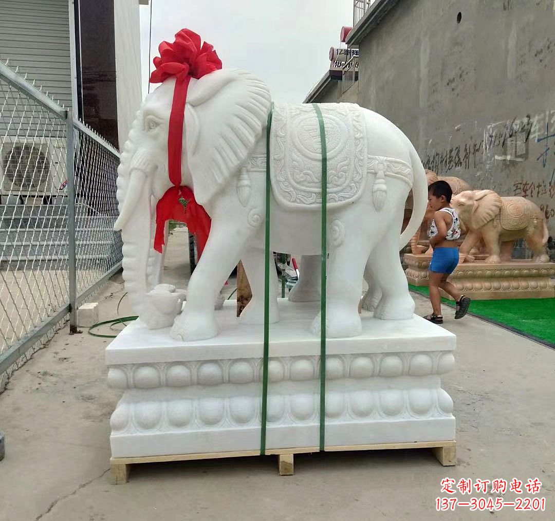达州中领雕塑精美玉雕大象