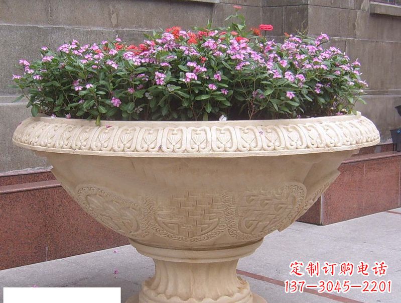 达州石雕花盆公园景观雕塑