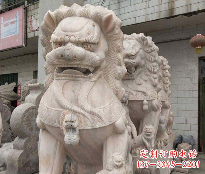 达州寺庙景观晚霞红狮子石雕