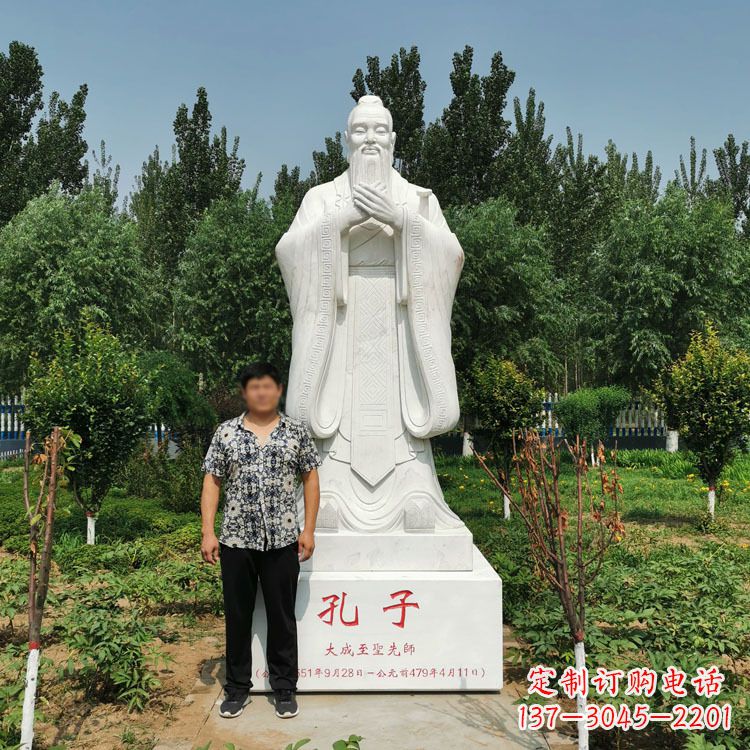 达州寺庙孔子雕像