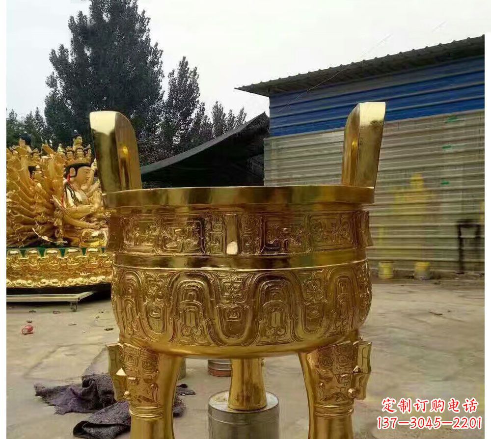 达州寺庙三足圆形香炉铜雕