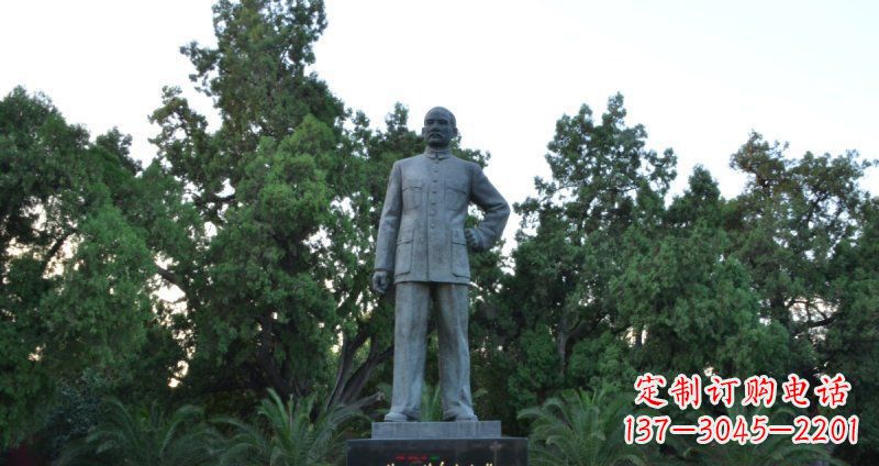 达州孙近代名人铜雕_1