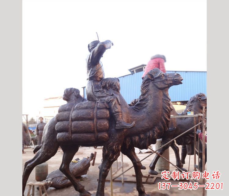 达州铜雕广场骑骆驼雕塑
