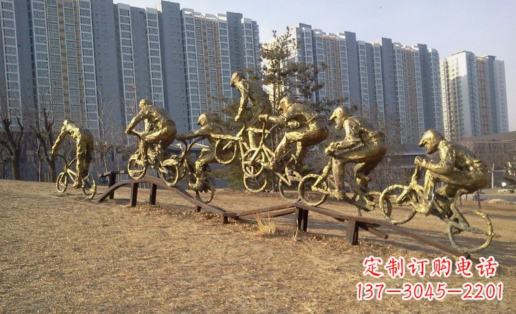 达州玩花样自行车人物铜雕