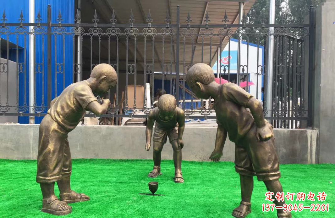 达州玩陀螺儿童铜雕塑