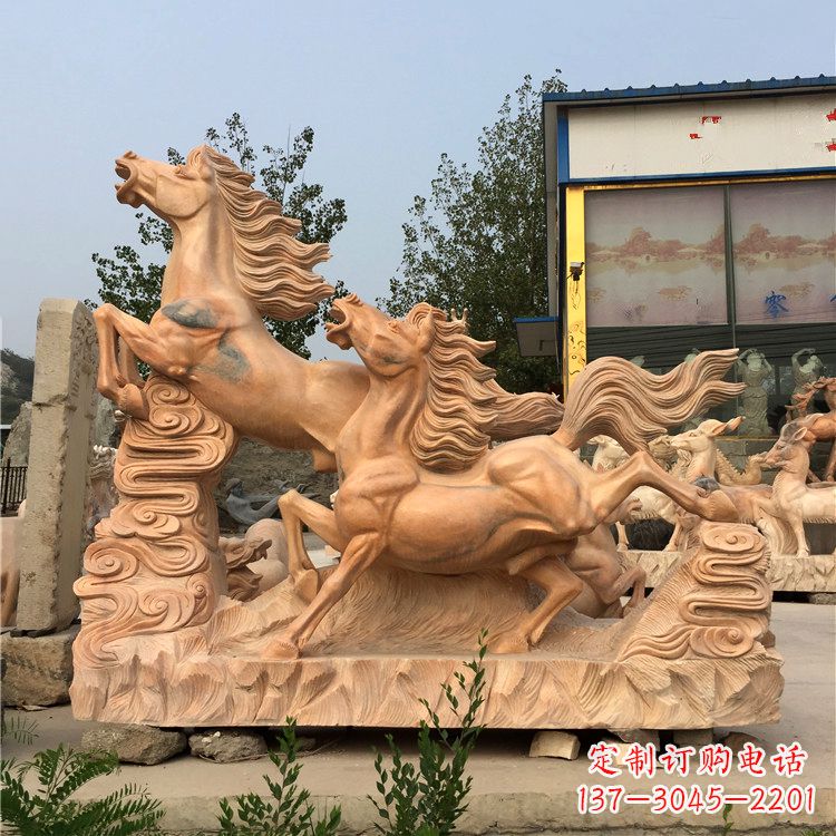 达州晚霞红奔马群雕