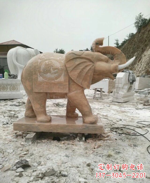 达州晚霞红吉祥如意大象雕塑