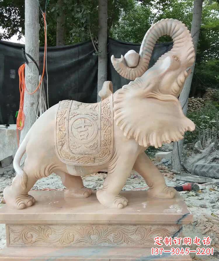 达州晚霞红卷元宝大象雕塑