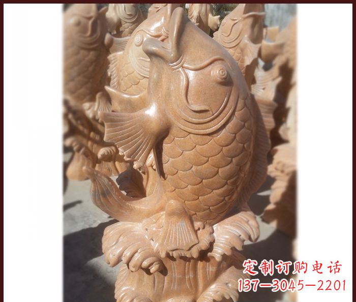 达州晚霞红喷水鲤鱼石雕 (3)