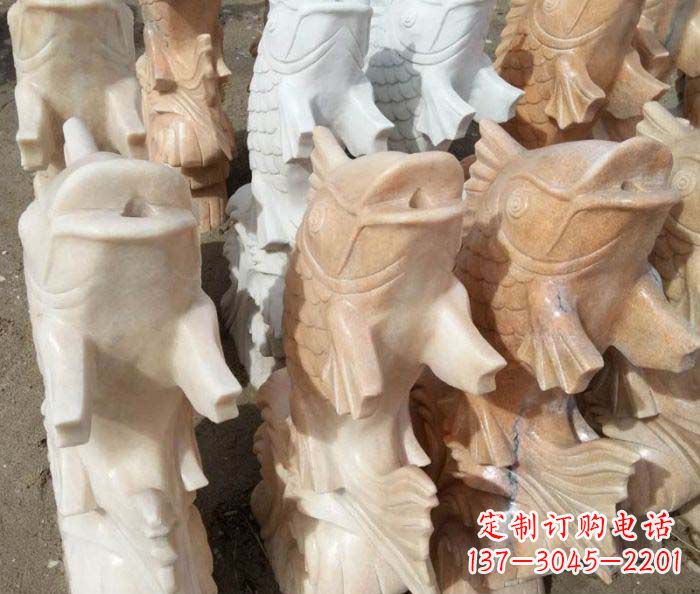 达州晚霞红喷水鲤鱼庭院石雕