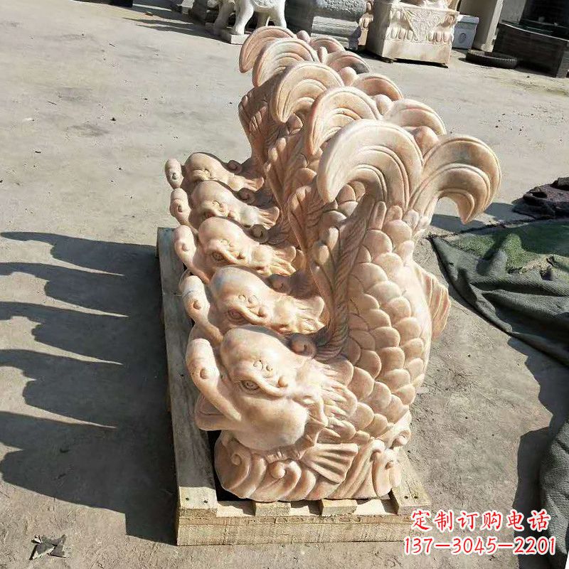 达州晚霞红喷水鱼石雕-园林水景喷泉动物雕塑摆件