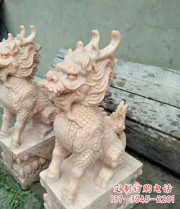 达州晚霞红石雕麒麟