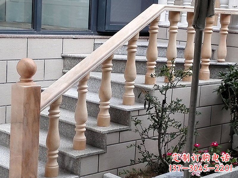 达州晚霞红小区栏杆石雕