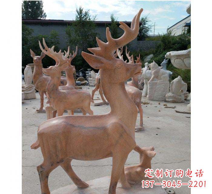达州晚霞红驯鹿动物公园石雕