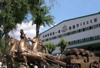达州追求完美，华丽马车铜雕塑