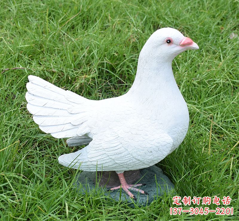 达州文化广场的和平鸽雕塑