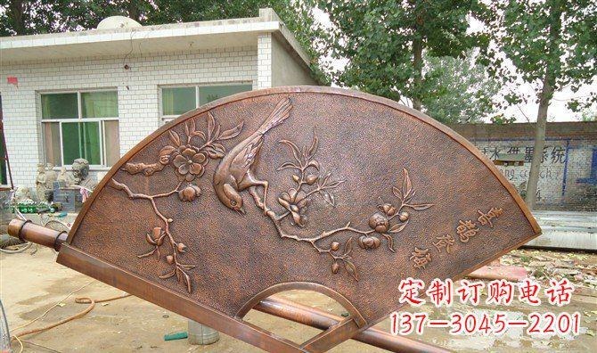 达州喜鹊登梅扇子景观铜浮雕