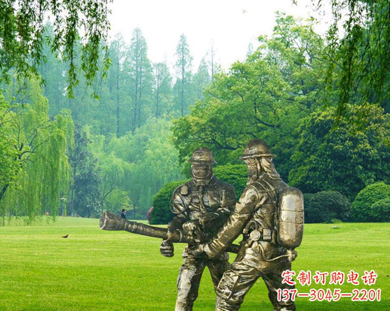 达州消防员灭火铜雕