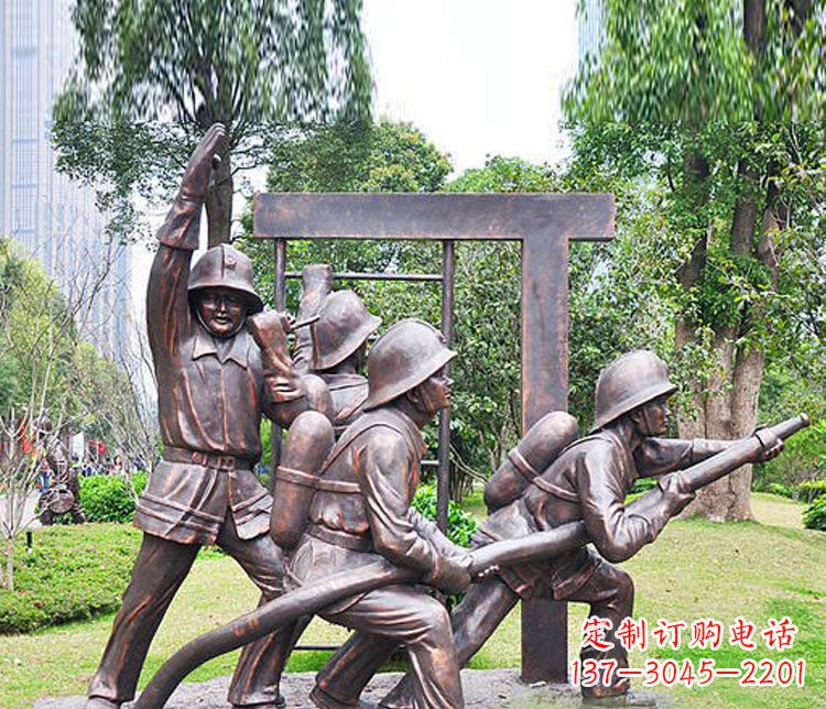 达州消防员人物铜雕 (2)