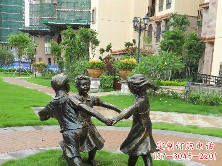 达州小区铜雕儿童玩游戏人物雕塑