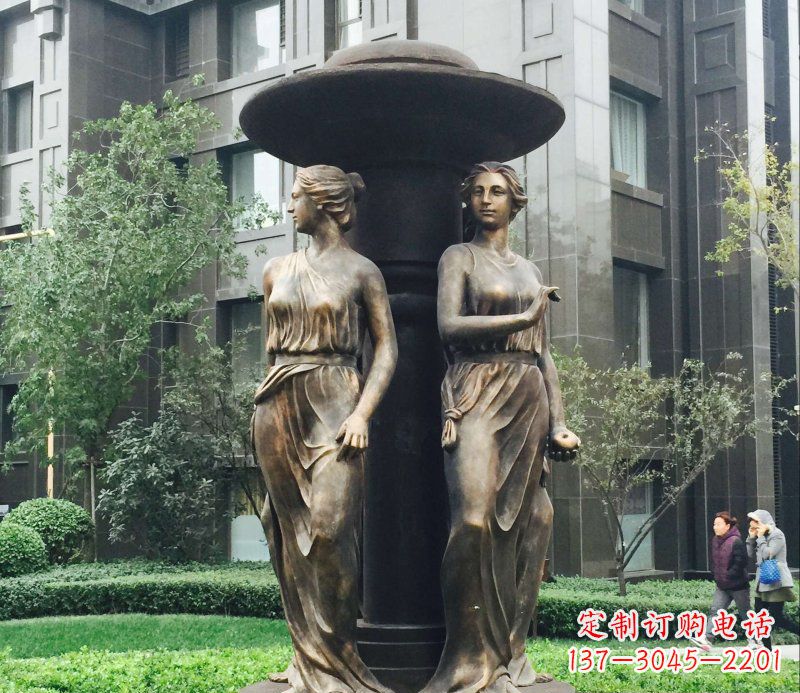 达州小区西方女人人物铜雕