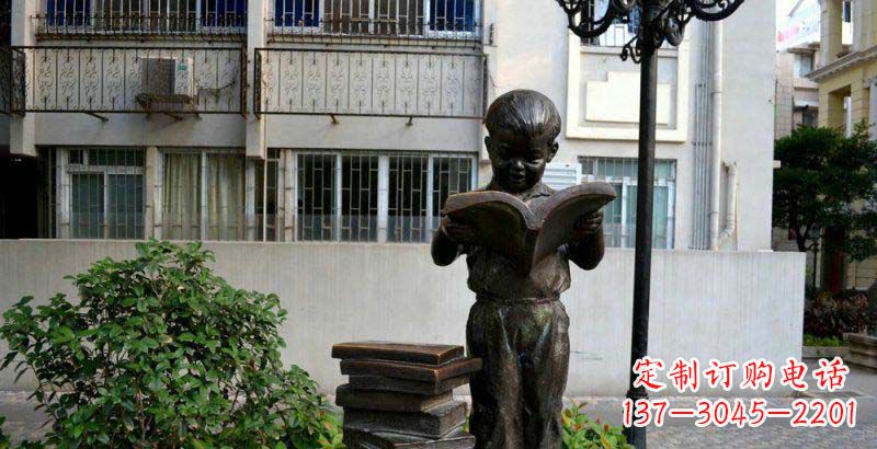 达州校园念书的小男孩景观铜雕