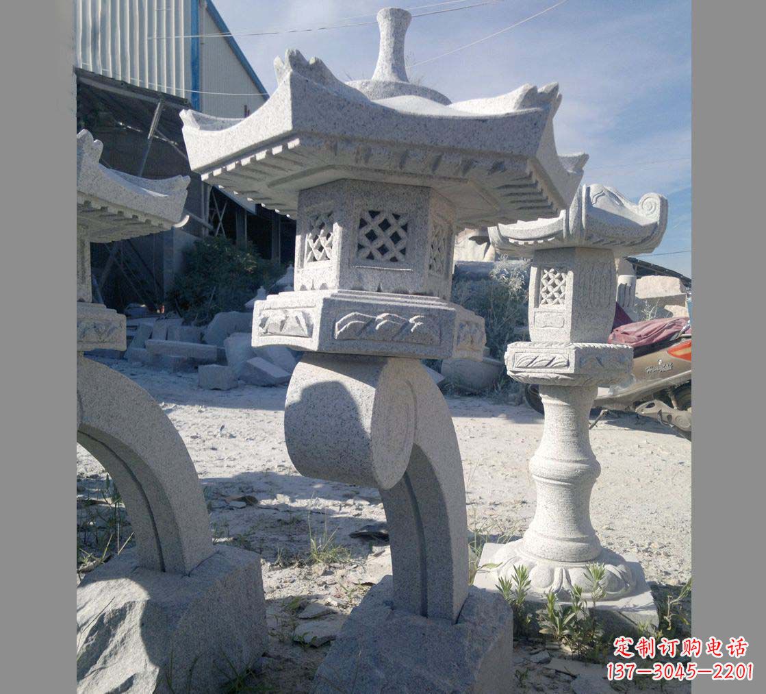 达州园林景观草坪石灯雕塑