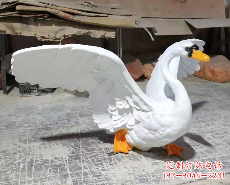 达州展翅翱翔的仿真白天鹅发光款