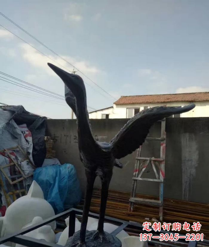 达州展翅仙鹤铜雕 (2)