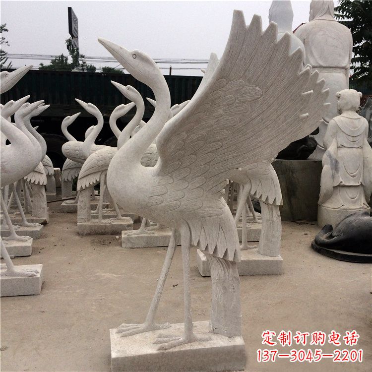 达州展翅欲飞的仙鹤石雕