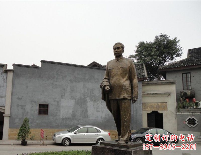 达州周恩来广场伟人铜雕