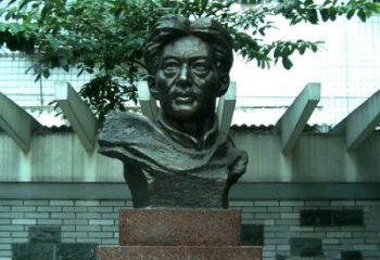 达州校园名人徐悲鸿头像雕塑